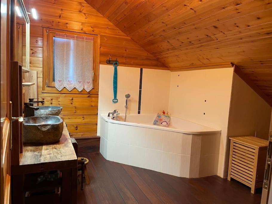 Le Chalet Blanc De Gerardmer Avec Spa Kültér fotó